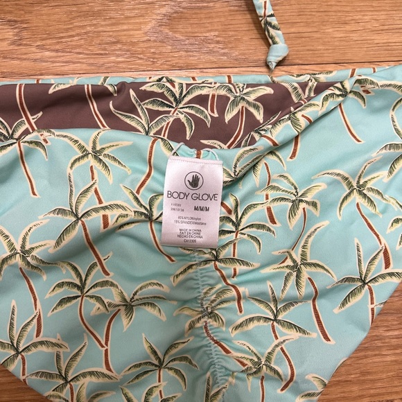 Body Glove Bikini Top Size E bottom Size M reversible - Picture 4 of 7